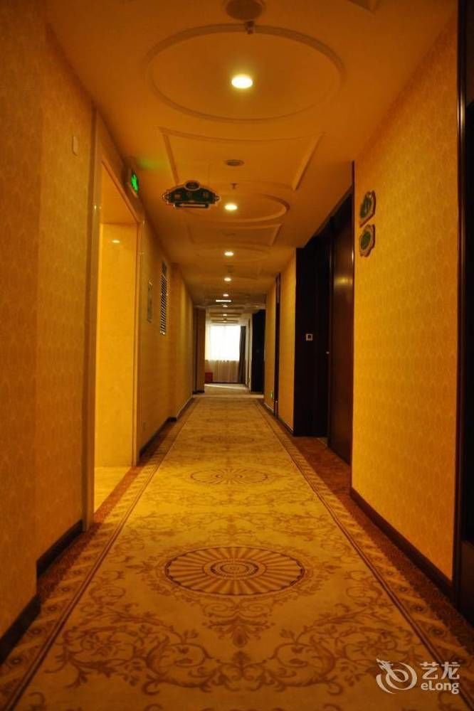 Vienna Hotel Sh Fengxian Nanqiao Jinhai Road Shanghai Exterior photo